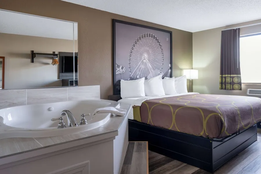 Super 8 by Wyndham Merrillville hotel detail image 6