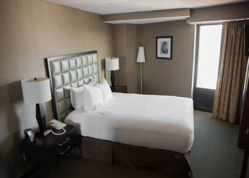 Wyndham Springfield City Centre hotel thumbnail 4