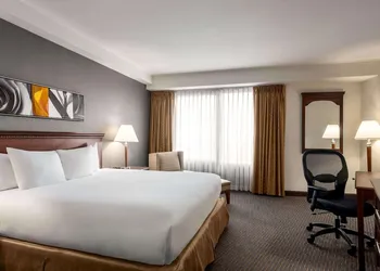 Wyndham Springfield City Centre hotel thumbnail 8