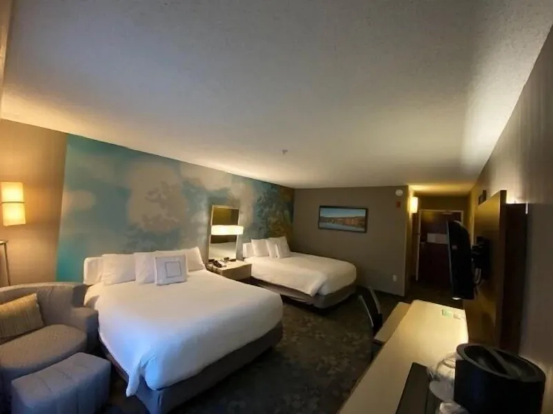 Courtyard by Marriott Concord hotel detail image 6