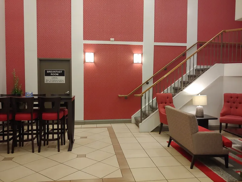 Best Western Plus Burlington Inn & Suites hotel detail image 6