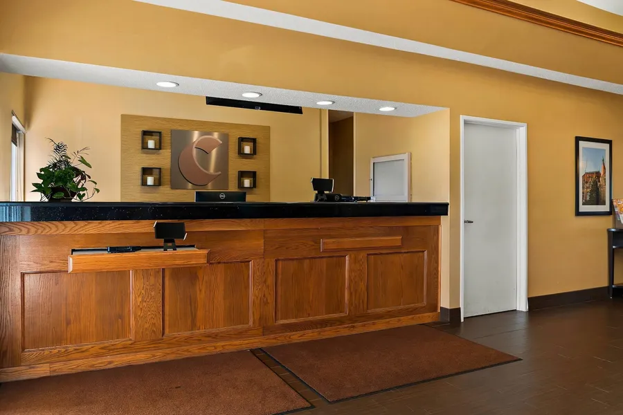 Comfort Suites Saginaw North hotel detail image 6