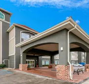 La Quinta Inn & Suites by Wyndham Broussard - Lafayette Area hotel detail image 3