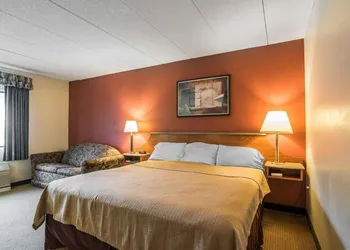 Econo Lodge Near Plymouth State University hotel thumbnail 7