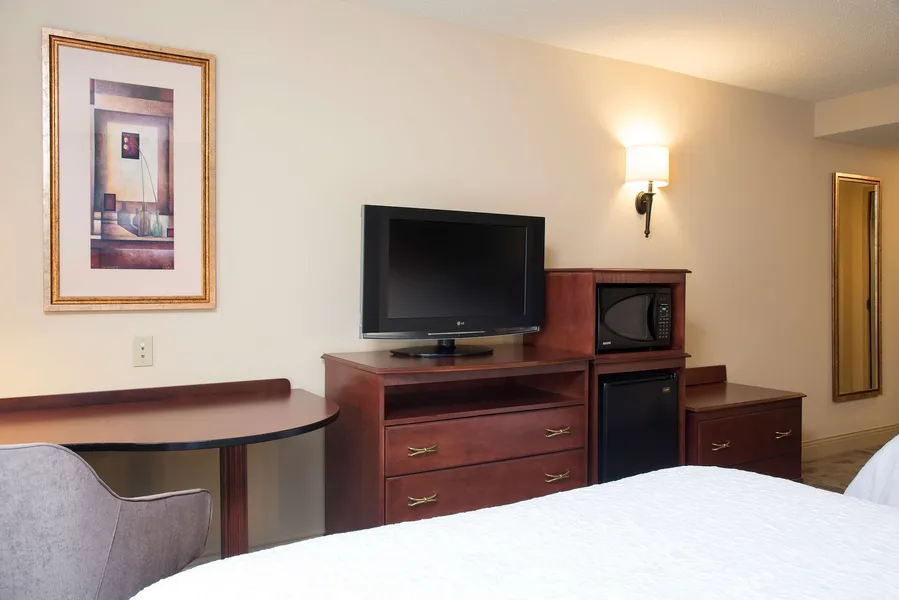 Hampton Inn & Suites Bloomington - Normal hotel detail image 6