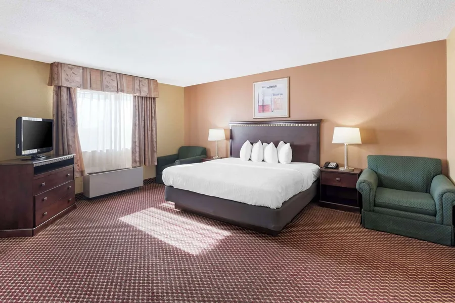 Quality Inn & Suites Bloomington University Area hotel detail image 2