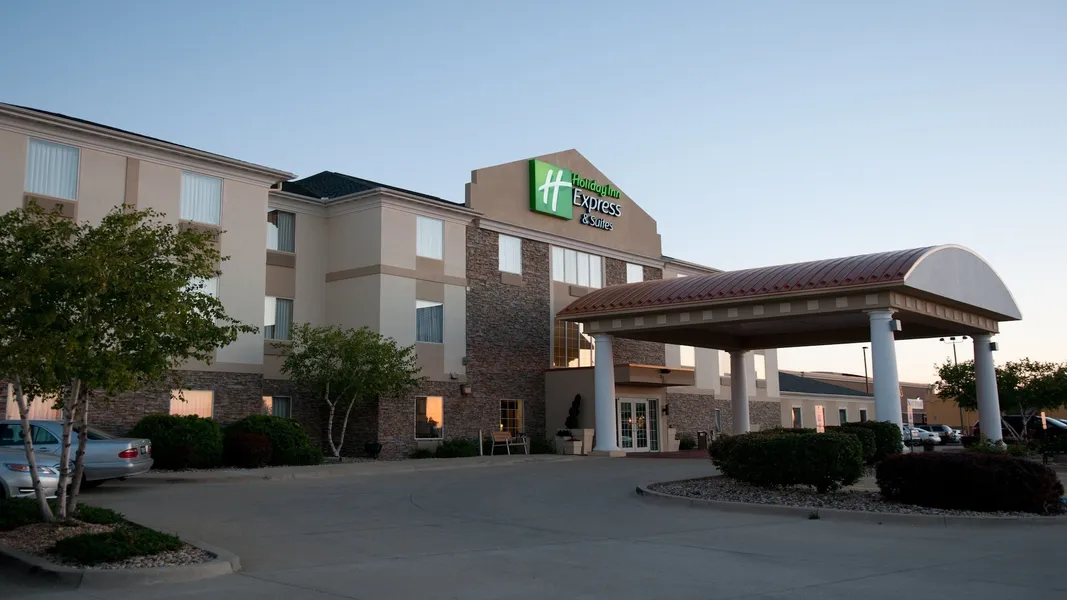 Holiday Inn Express & Suites Bloomington - Normal by IHG hotel detail image 2