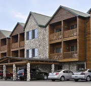 Super 8 by Wyndham Bridgeview of Mackinaw City hotel detail image 3