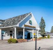 Quality Inn & Suites Mackinaw City Beachfront hotel detail image 3