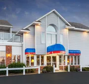 Ramada by Wyndham Mackinaw City Waterfront hotel detail image 3