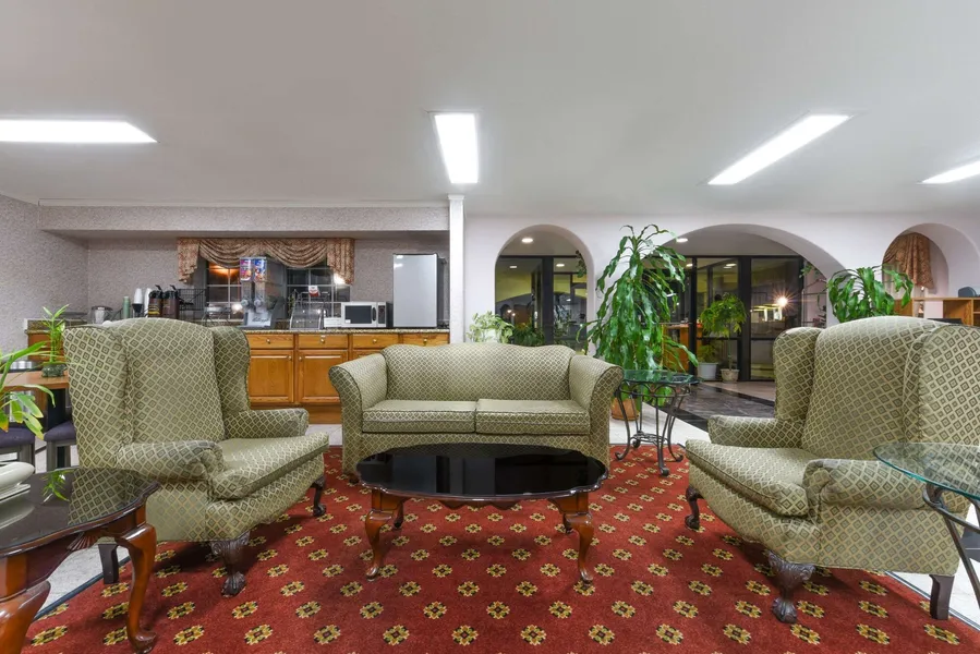 Super 8 by Wyndham Burleson Fort Worth Area hotel detail image 2