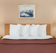 Days Inn by Wyndham Charleston hotel detail image 4