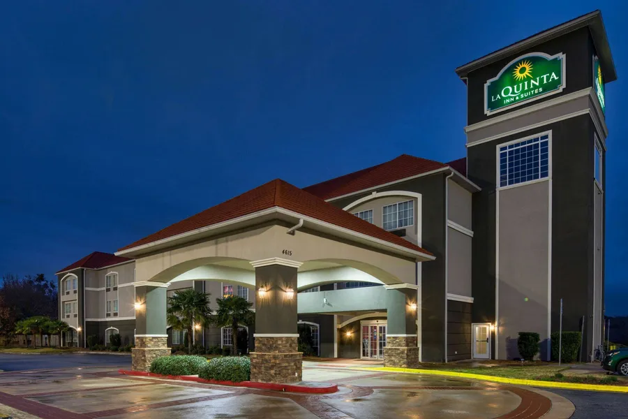 La Quinta Inn & Suites by Wyndham Macon West hotel detail image 2