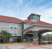 La Quinta Inn & Suites by Wyndham Macon West hotel detail image 3