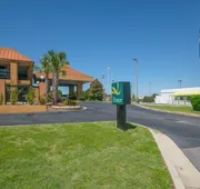 Quality Inn & Suites near Robins Air Force Base hotel detail image 3
