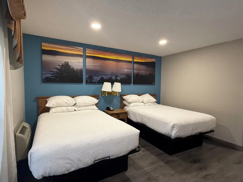 Days Inn by Wyndham Medford hotel detail image 2