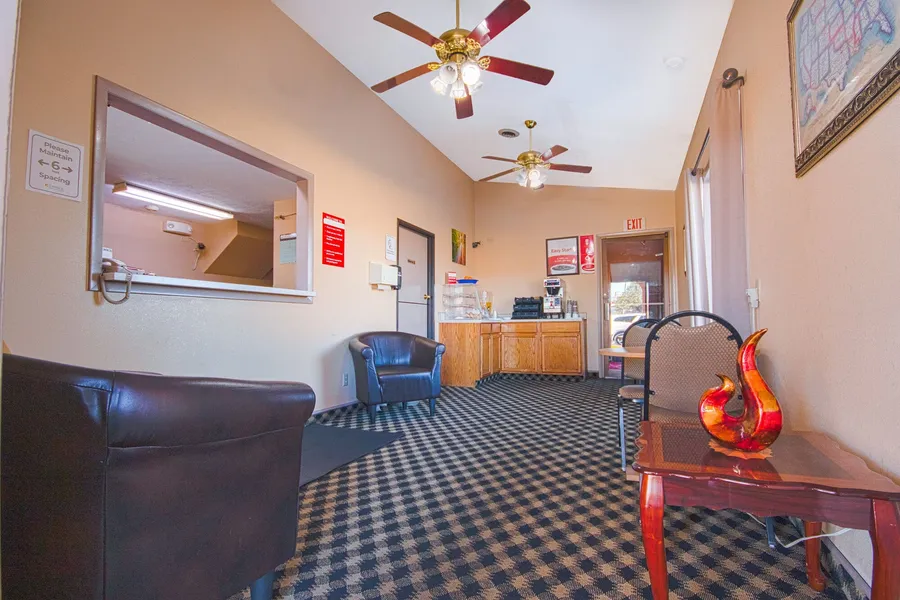 Econo Lodge Junction City I-70 Near Fort Riley hotel detail image 6