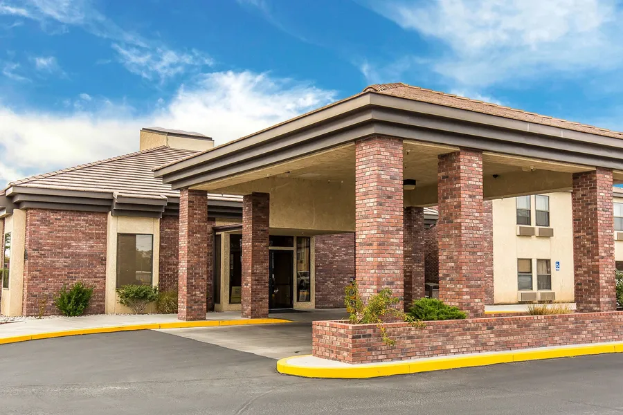 Comfort Inn & Suites Near Fallon Naval Air Station hotel detail image 2