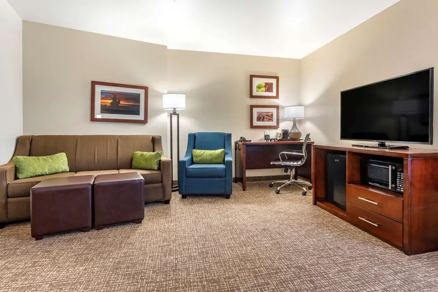 Comfort Suites Fernley hotel detail image 6