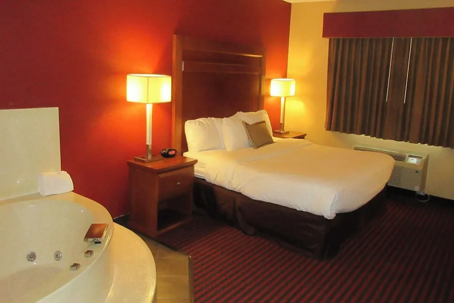 Quality Inn & Suites Stillwater hotel detail image 6
