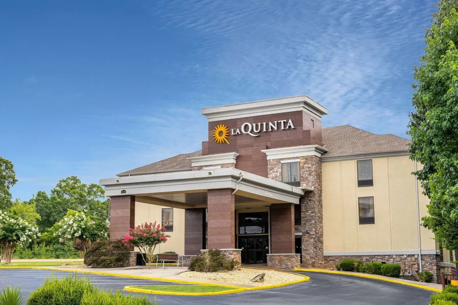 La Quinta Inn & Suites by Wyndham Covington hotel detail image 2