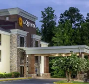 La Quinta Inn & Suites by Wyndham Covington hotel detail image 3