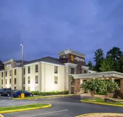 La Quinta Inn & Suites by Wyndham Covington hotel detail image 4