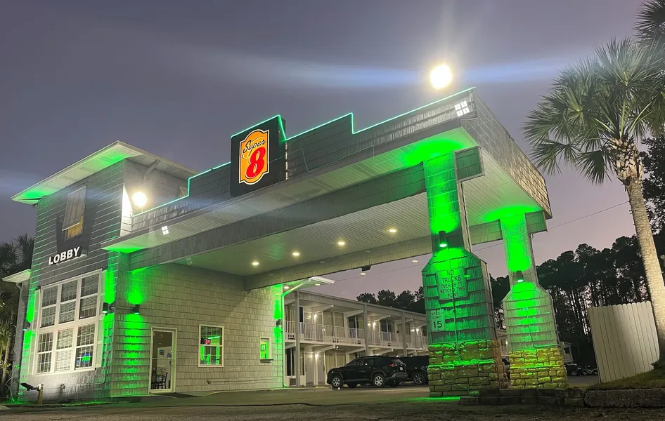 Super 8 By Wyndham Kingsland I-95/Naval Base Area hotel detail image 2