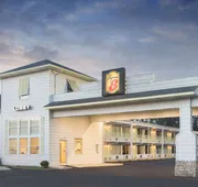Super 8 By Wyndham Kingsland I-95/Naval Base Area hotel detail image 3