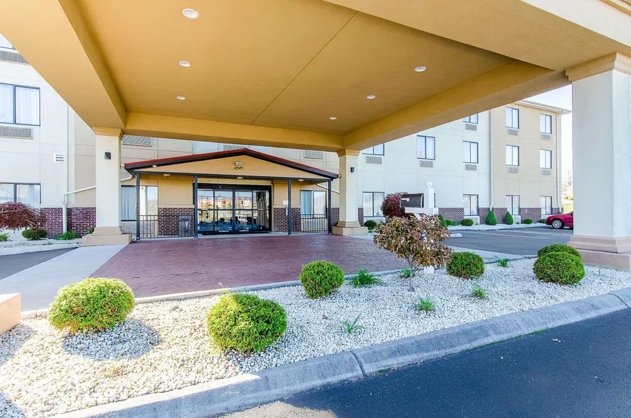 Comfort Suites Wytheville near Conference Center hotel detail image 2
