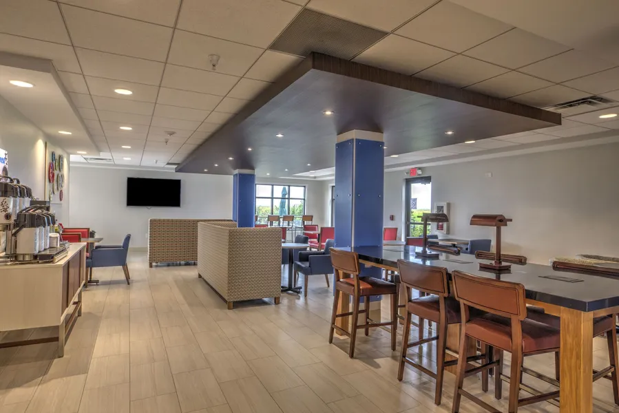 Holiday Inn Express Rochelle by IHG hotel detail image 6