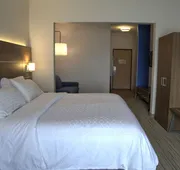 Holiday Inn Express Rochelle by IHG hotel detail image 7