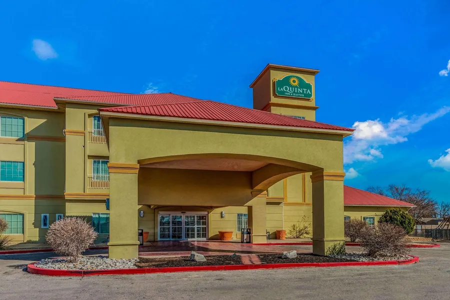 La Quinta Inn & Suites by Wyndham Hobbs hotel detail image 2