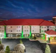 La Quinta Inn & Suites by Wyndham Hobbs hotel detail image 3