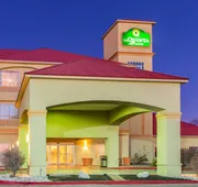 La Quinta Inn & Suites by Wyndham Hobbs hotel detail image 4