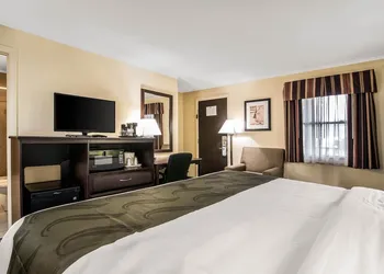 Quality Inn Barre-Montpelier hotel thumbnail 8