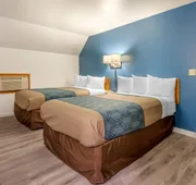 Econo Lodge Saint Albans hotel detail image 5
