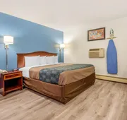 Econo Lodge Saint Albans hotel detail image 7