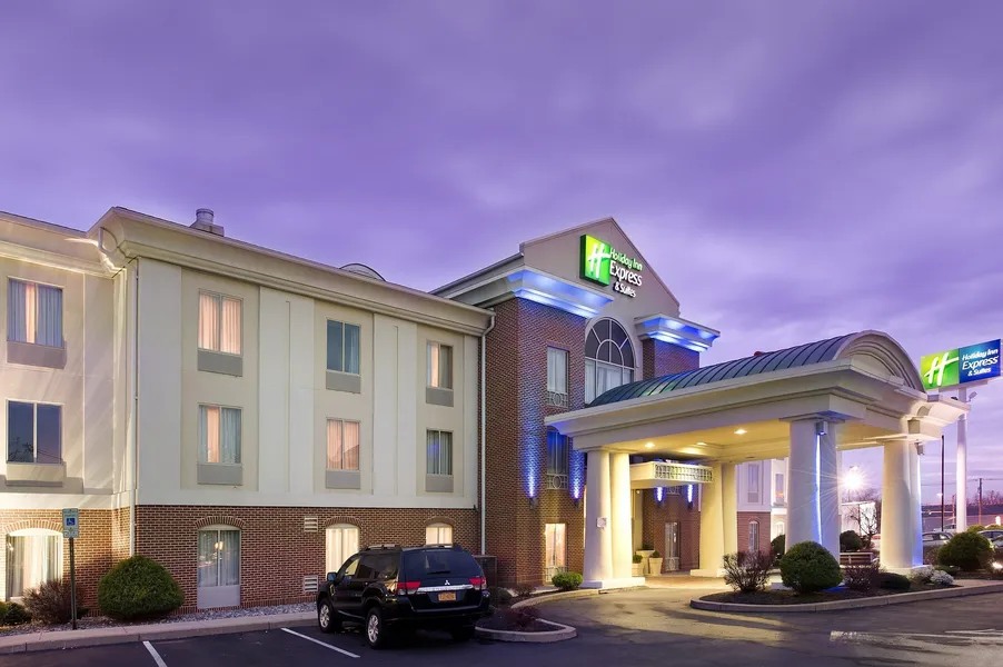 Holiday Inn Express Hotel & Suites Chambersburg by IHG hotel detail image 2