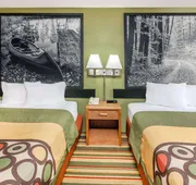 Super 8 by Wyndham Grayling hotel detail image 3