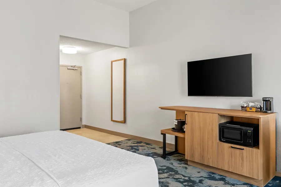 Hampton Inn Carrollton hotel detail image 6