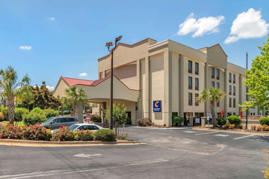Comfort Inn & Suites Athens North hotel detail image 2
