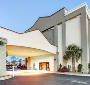 Comfort Inn & Suites Athens North hotel detail image 4