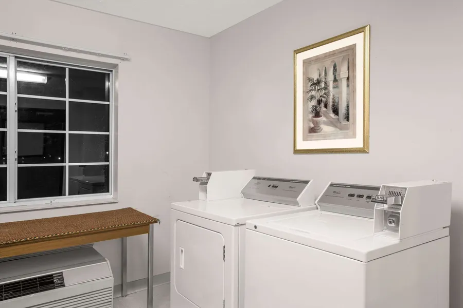 Microtel Inn & Suites by Wyndham Meridian hotel detail image 6