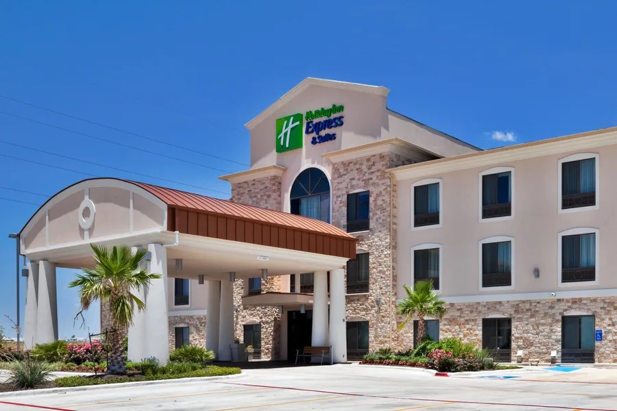 Holiday Inn Express & Suites Austin NE - Hutto by IHG hotel detail image 2