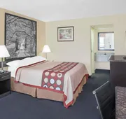 Super 8 by Wyndham Bulls Gap Greeneville Area hotel detail image 7