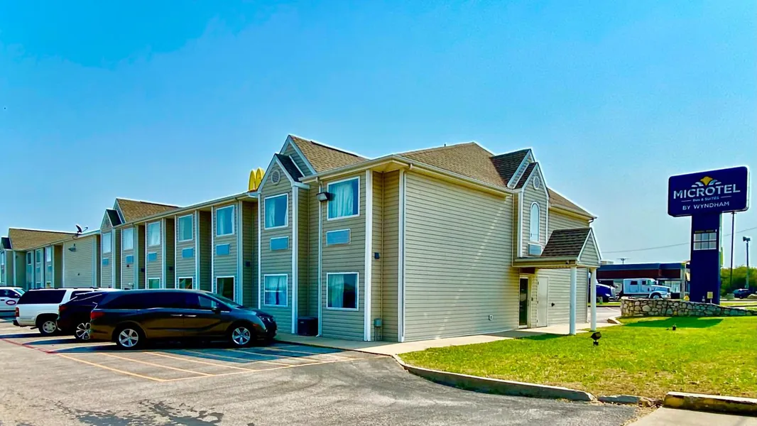 Microtel Inn & Suites by Wyndham Ardmore hotel detail image 2
