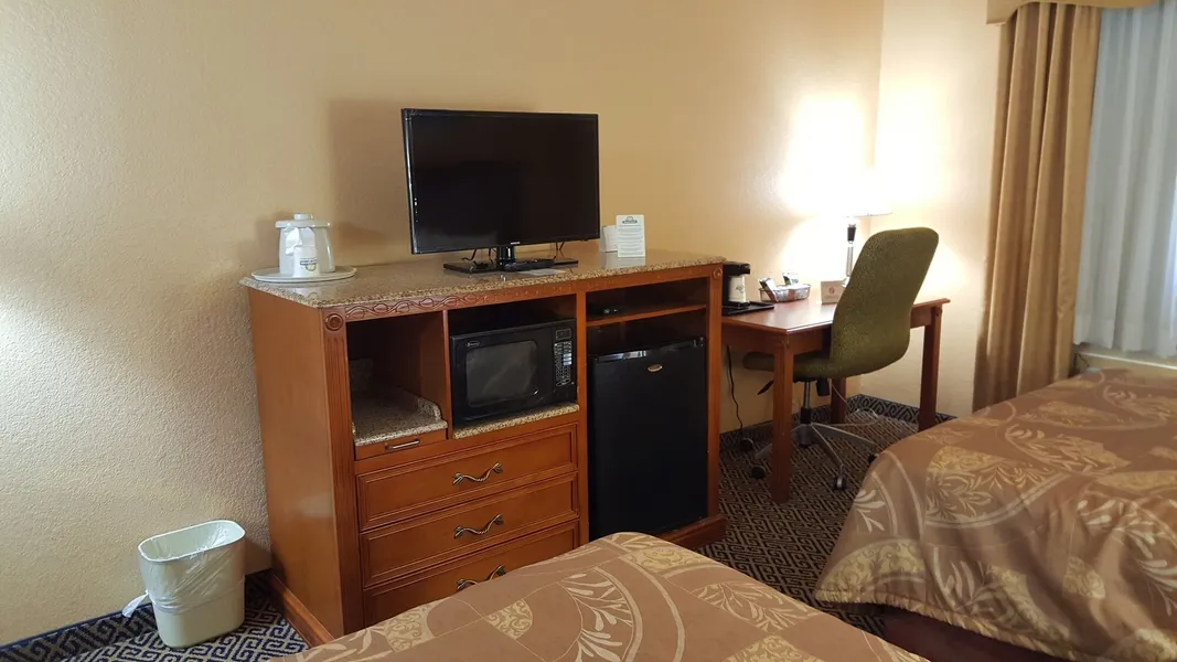 Quality Inn & Suites McAlester on Hwy 69 hotel detail image 6