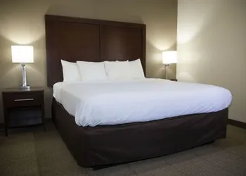 Ardmore Inn & Suites hotel thumbnail 6