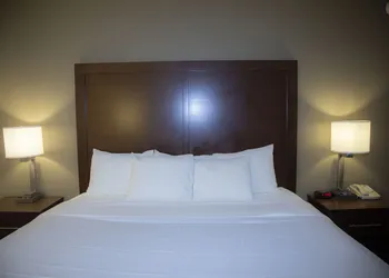 Ardmore Inn & Suites hotel thumbnail 7